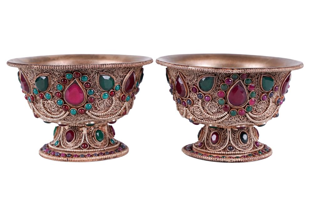 Appraisal: PAIR OF STONE-MOUNTED BOWLSunsigned with silvered filigree decoration inches diameter