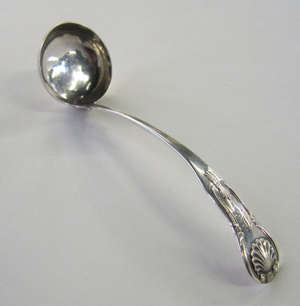 Appraisal: William IV silver Queen's pattern toddy ladle by William Fillan