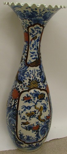 Appraisal: AN IMARI PORCELAIN TRUMPET NECK FLOOR VASE th century the