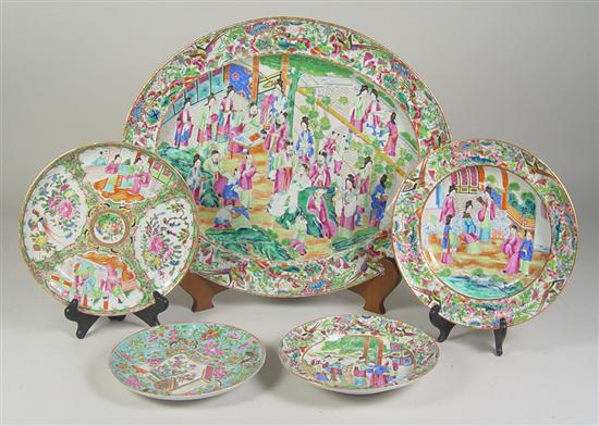 Appraisal: Five Pieces of Oriental Porcelain Circa 's Four pieces of