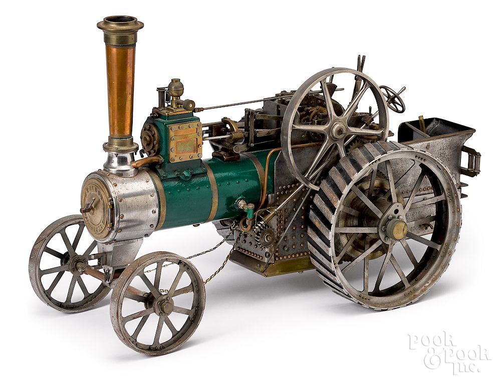 Appraisal: Live steam traction engine model Live steam traction engine model