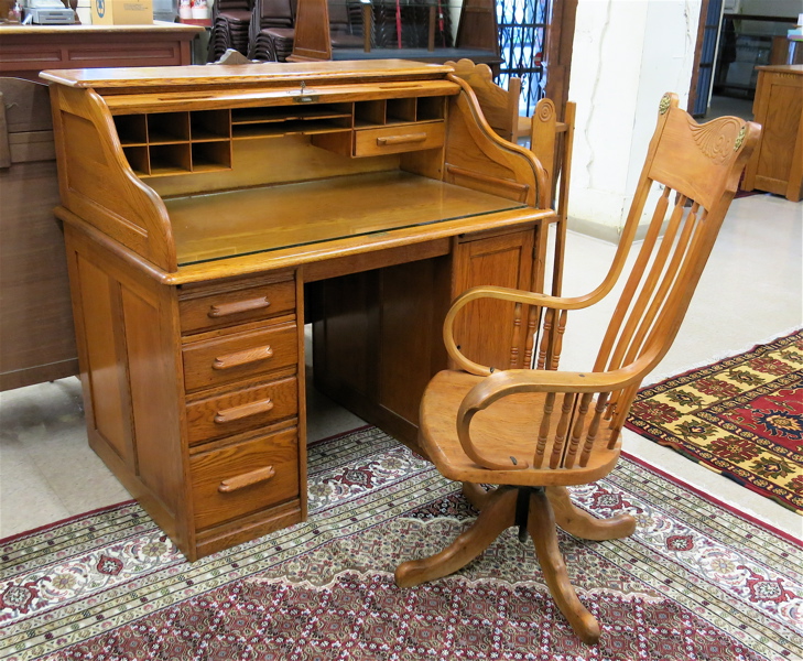 Appraisal: AN OAK ROLL-TOP DESK Rand Leopold Desk Co Burlington Iowa