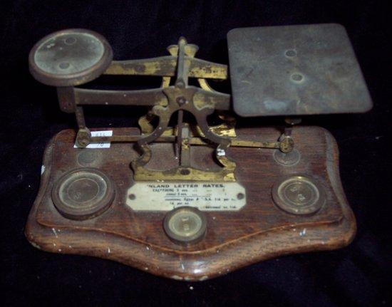 Appraisal: A set of postage scales cm wide