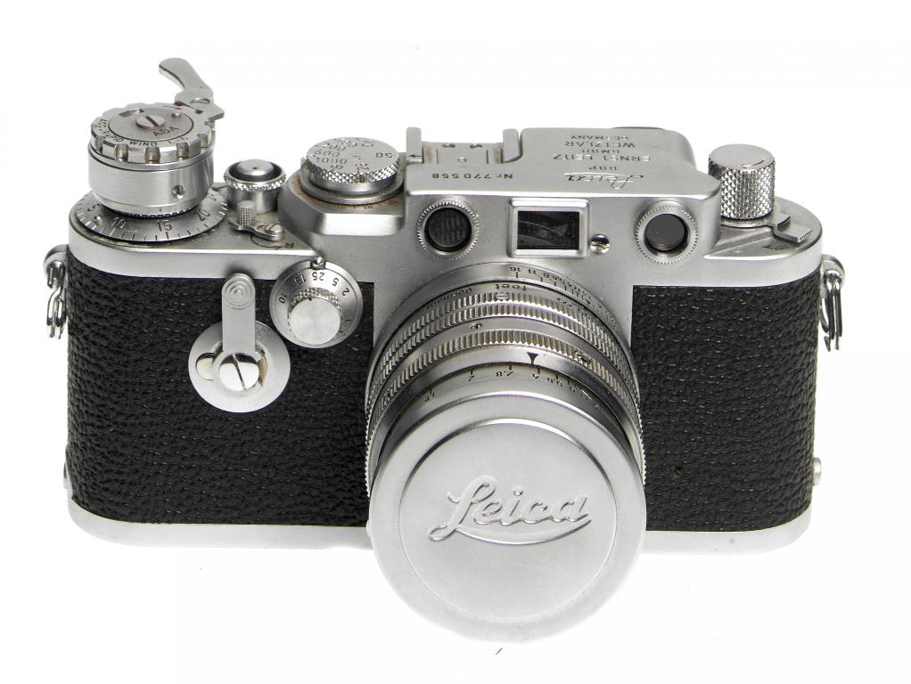 Appraisal: A LEICA f CAMERA red dial number with maker's Summarit