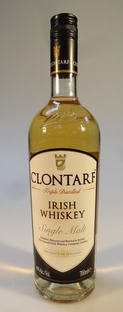 Appraisal: A bottle of Clontarf triple distilled single malt Irish whiskey