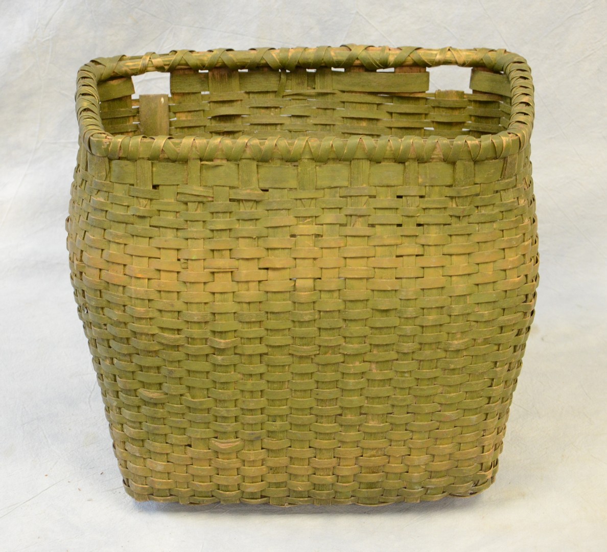 Appraisal: Ash splint fishing creel basket no lid olive green painted