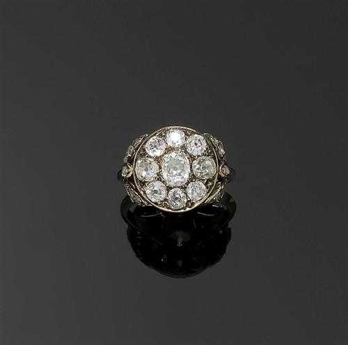 Appraisal: DIAMOND RING ca White gold Decorative ring the round top