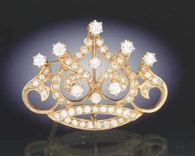 Appraisal: A Ladies' Diamond Crown Brooch k yellow gold crown shape