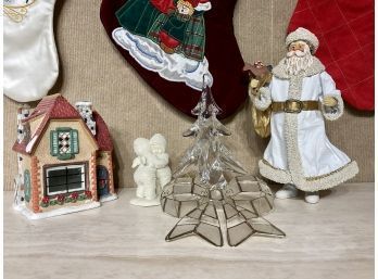 Appraisal: A wide assortment of Christmas decorations including a Christmas village