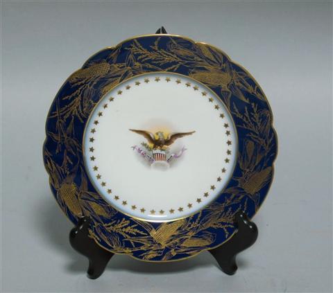 Appraisal: BENJAMIN HARRISON PRESIDENTIAL PATTERN PLATE Gilt marks for Tressemanes Vogt