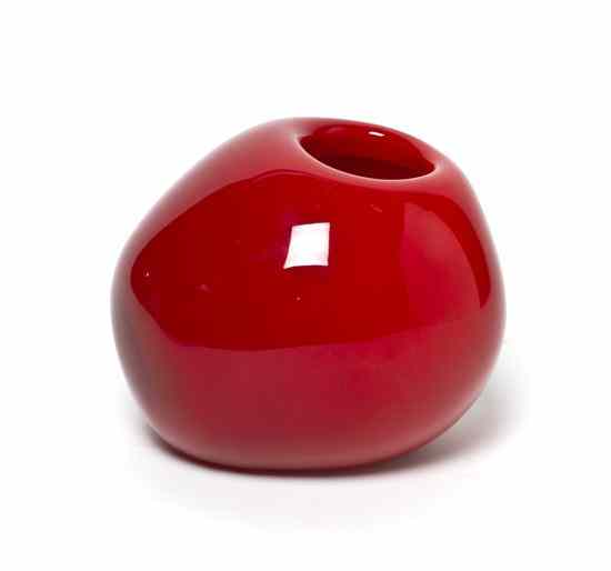 Appraisal: A Finnish Red Glass Vase Oiva Toikka of naturalistic form