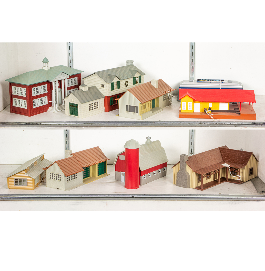 Appraisal: Lot of Model buildings including Kline ranch house red barn