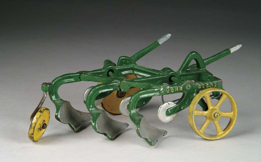 Appraisal: JOHN DEERE -BOTTOM TRACTOR PLOW Manufactured by Vindex Toys Green