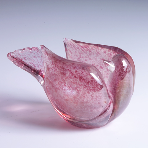 Appraisal: FLAVIO POLI Figural dove vessel of mottled pink glass Unmarked