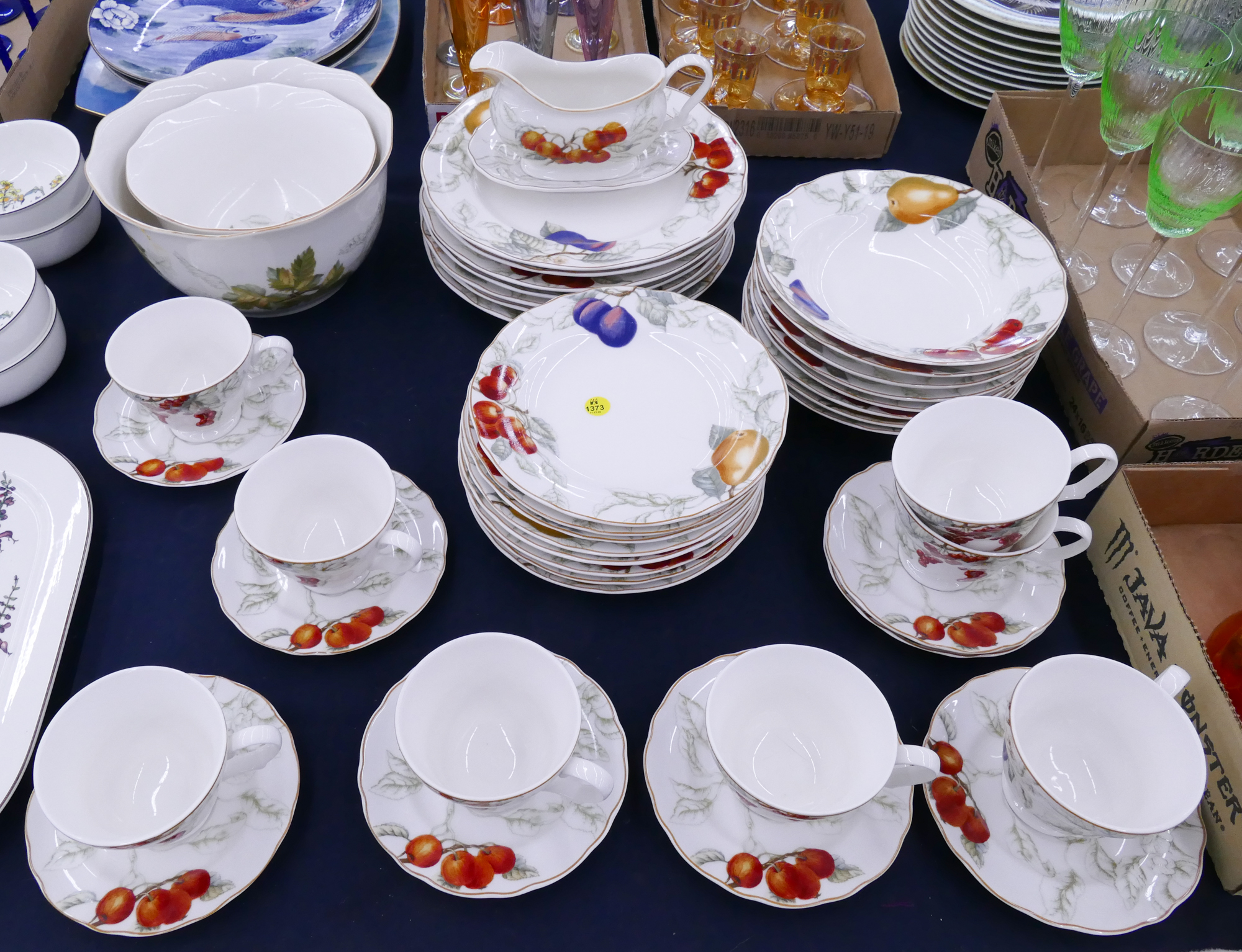 Appraisal: pc Charter Club 'Summer Grove' Dinnerware