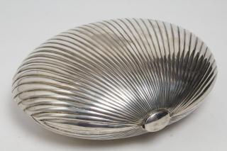 Appraisal: Fratelli Cacchione Italian Silver Seashell Box Italy sterling silver vanity