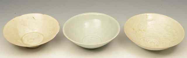 Appraisal: THREE CHINESE QINGBAI PORCELAIN SHALLOW BOWLS Southern song dynasty one