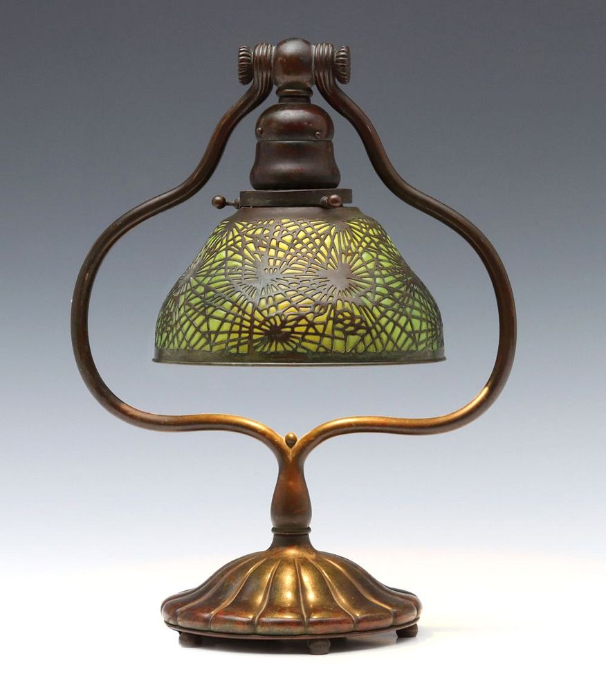 Appraisal: A TIFFANY STUDIOS GLASS AND BRONZE PINE NEEDLE LAMP The