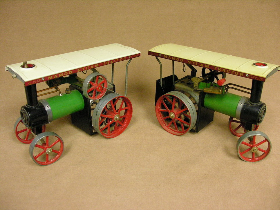 Appraisal: PAIR MAMOD TOY STEAM TRACTORS L x h