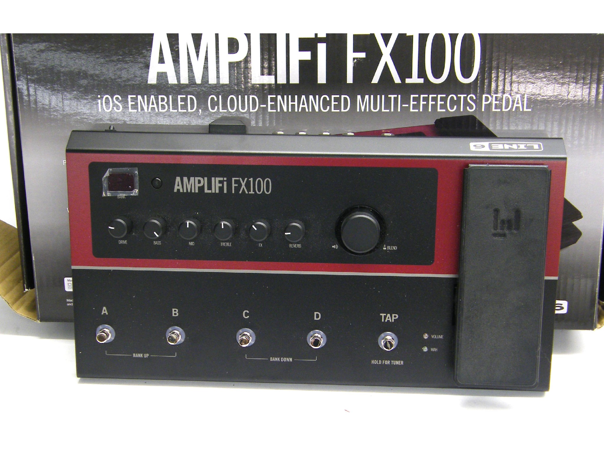 Appraisal: Line Amplifi FX multi-effects pedal boxed as new