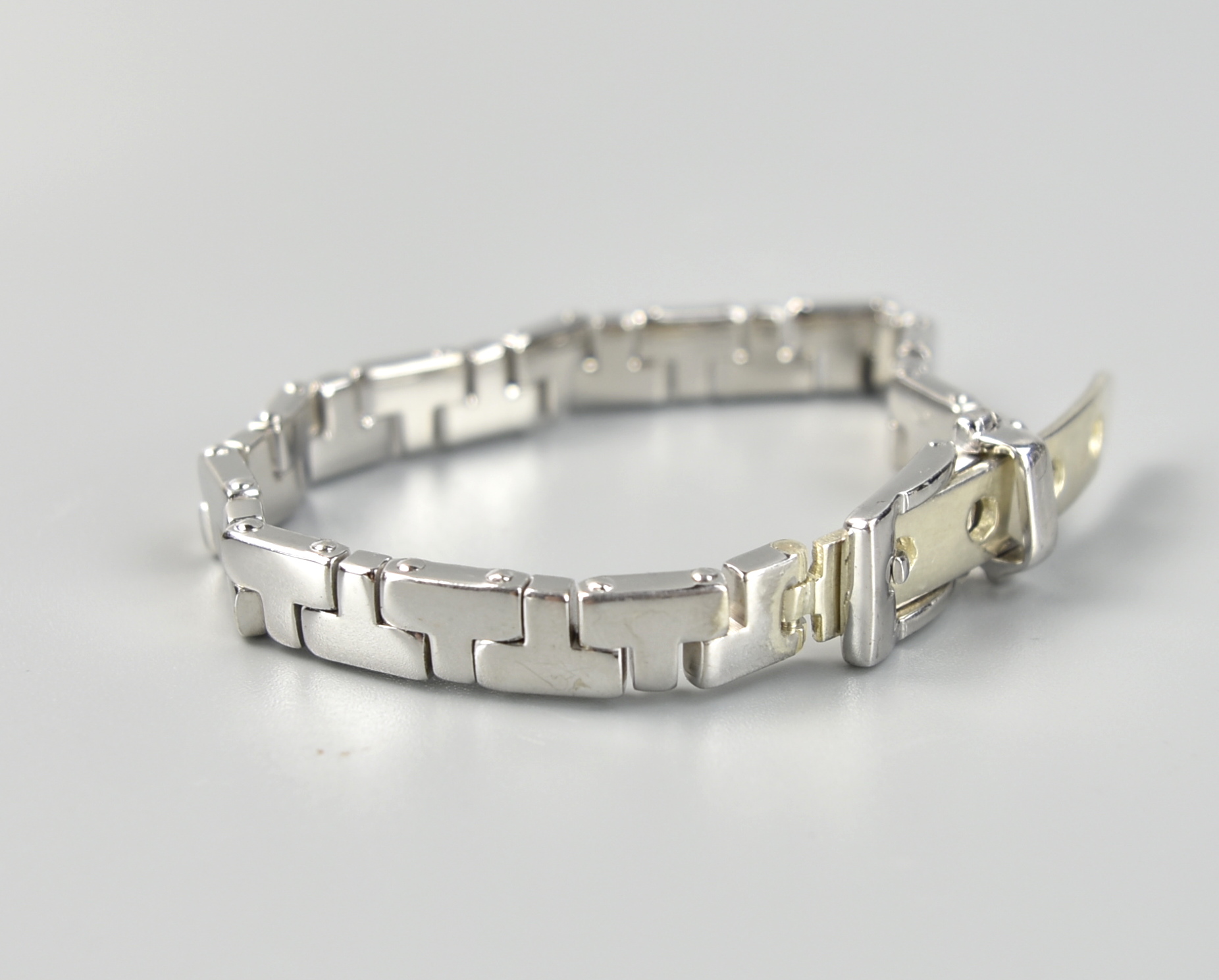 Appraisal: STERLING SILVER MEN S BRACELET sterling silver men bracelet with