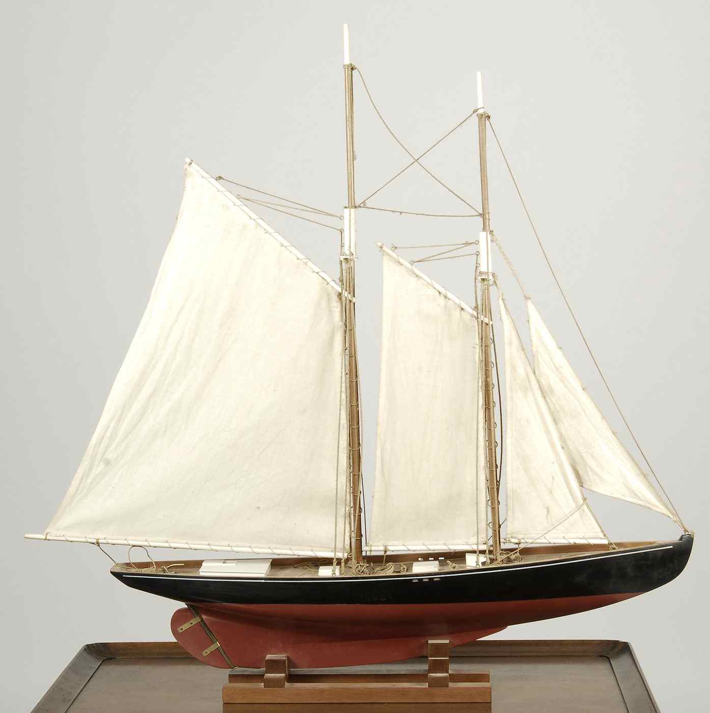 Appraisal: MODEL OF A GRAND BANKS FISHING SCHOONERPlank-on-frame construction Red and