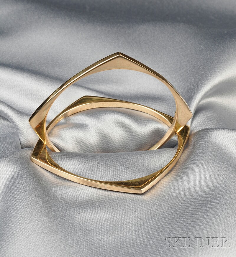 Appraisal: Pair of kt Gold Bangles each of square form dwt