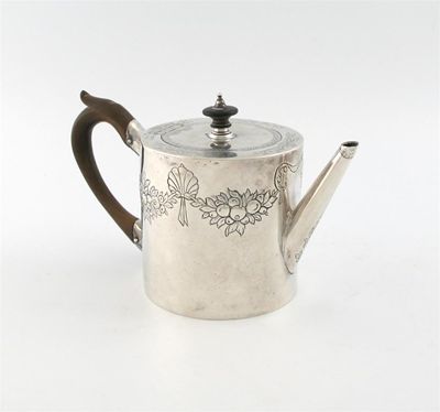 Appraisal: A George III Scottish silver tea pot by William Dempster