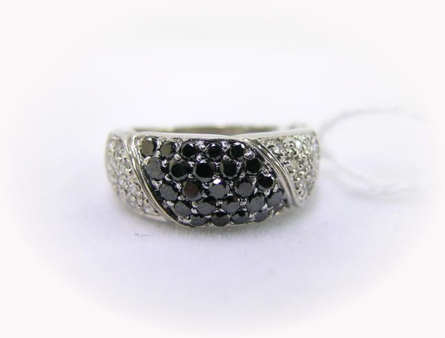 Appraisal: k White Gold Black and White Diamond band with pave