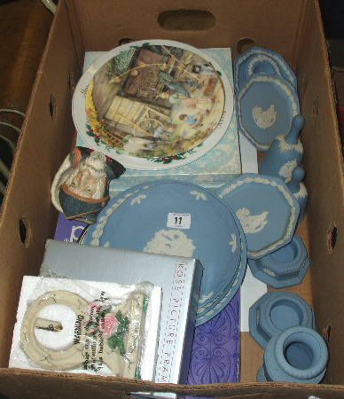 Appraisal: A Collection Of Pottery To Include Royal Doulton Boxed Valentines