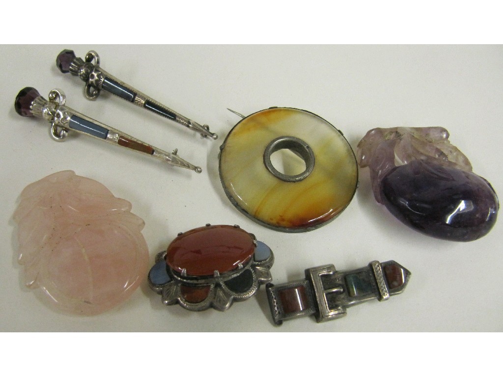 Appraisal: Lot comprising two Scottish silver and agate dirk brooches a