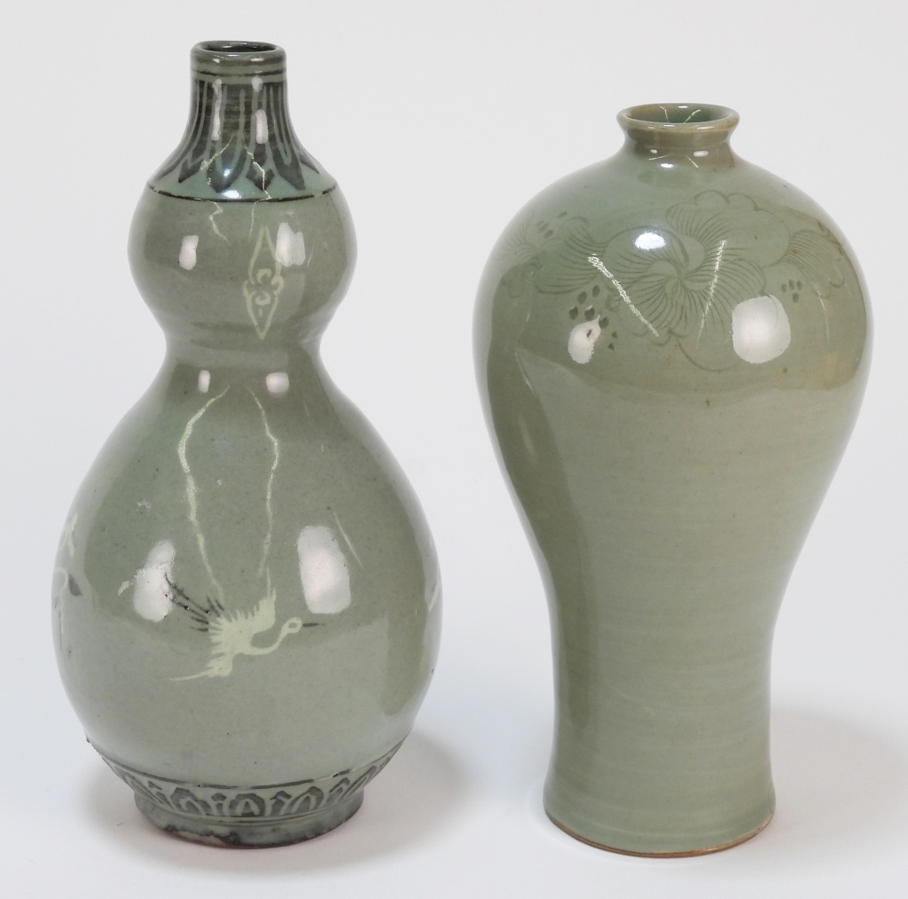 Appraisal: PC KOREAN CHINESE CELADON PORCELAIN VASES Korea China th- th