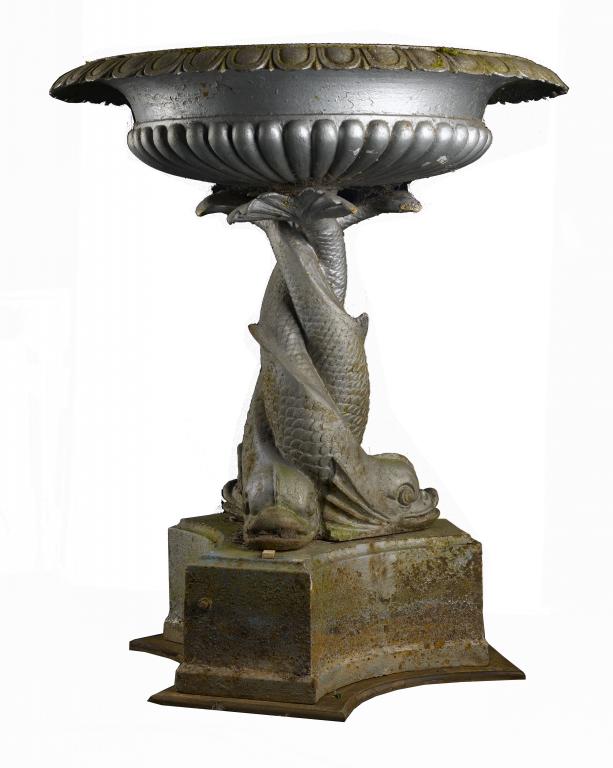 Appraisal: A VICTORIAN CAST IRON GARDEN VASE OR FOUNTAIN BY ANDREW