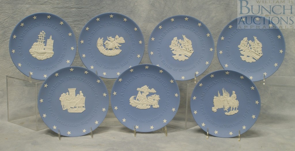 Appraisal: Wedgwood blue Jasper Bicentennial of American Independence - collector plates