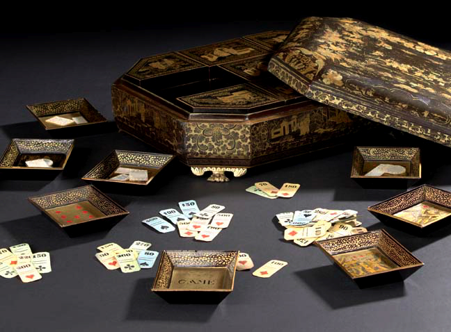 Appraisal: Good Large Chinese Export Deux-Couleur-Gilded Black-Lacquer Octagonal Games Box second