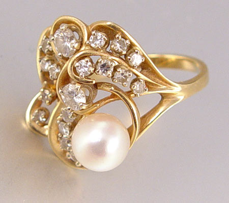 Appraisal: K PEARL DIAMOND RING One cultured mm pearl white with