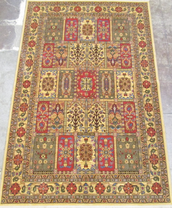 Appraisal: A KARASTAN AMERICAN ORIENTAL CARPET Vintage Road Collection Bergama pattern