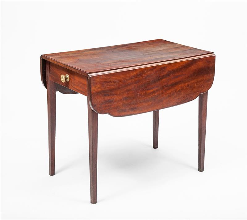 Appraisal: Federal Mahogany Single-Drawer Pembroke Table With notched drop leaves x