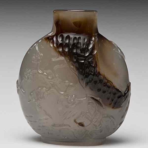 Appraisal: Agate Chinese Snuff Bottle Chinese A nicely carved shadowy agate