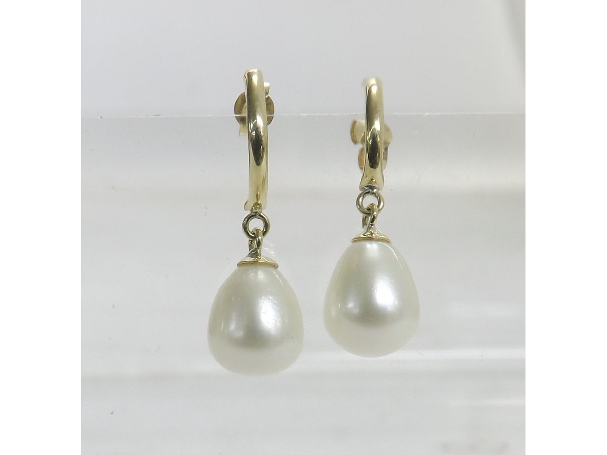 Appraisal: Pair of ct cultured pearl earrings pearls mm