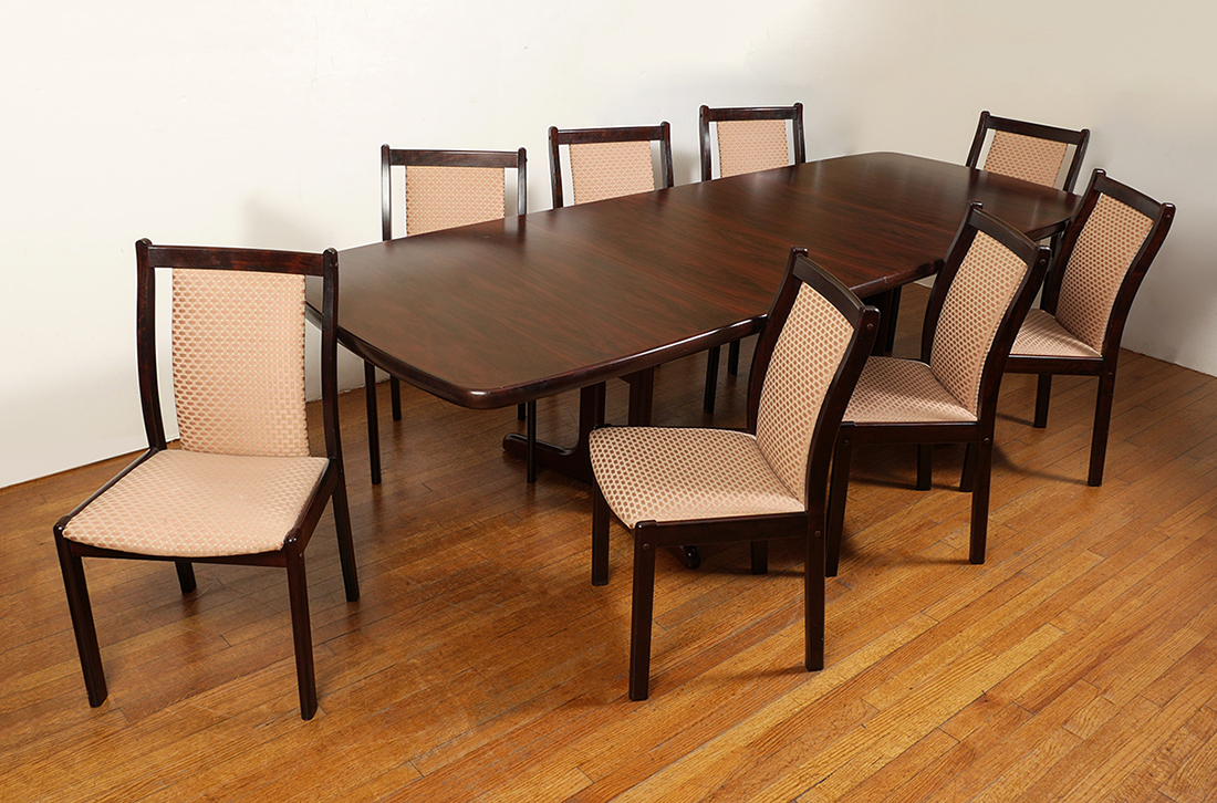 Appraisal: DANISH MODERN ROSEWOOD VENEER DINING SET To include a rosewood