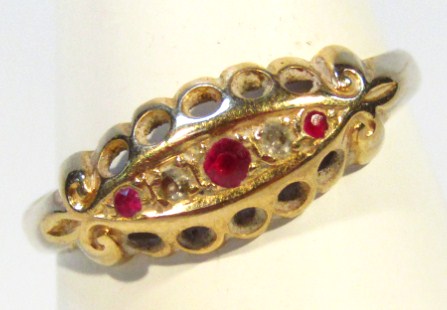 Appraisal: A ladies ct dress ring set with small red and