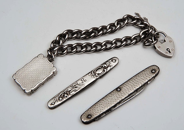 Appraisal: A LATE VICTORIAN SILVER VINAIGRETTE by Frederick Mason Birmingham of