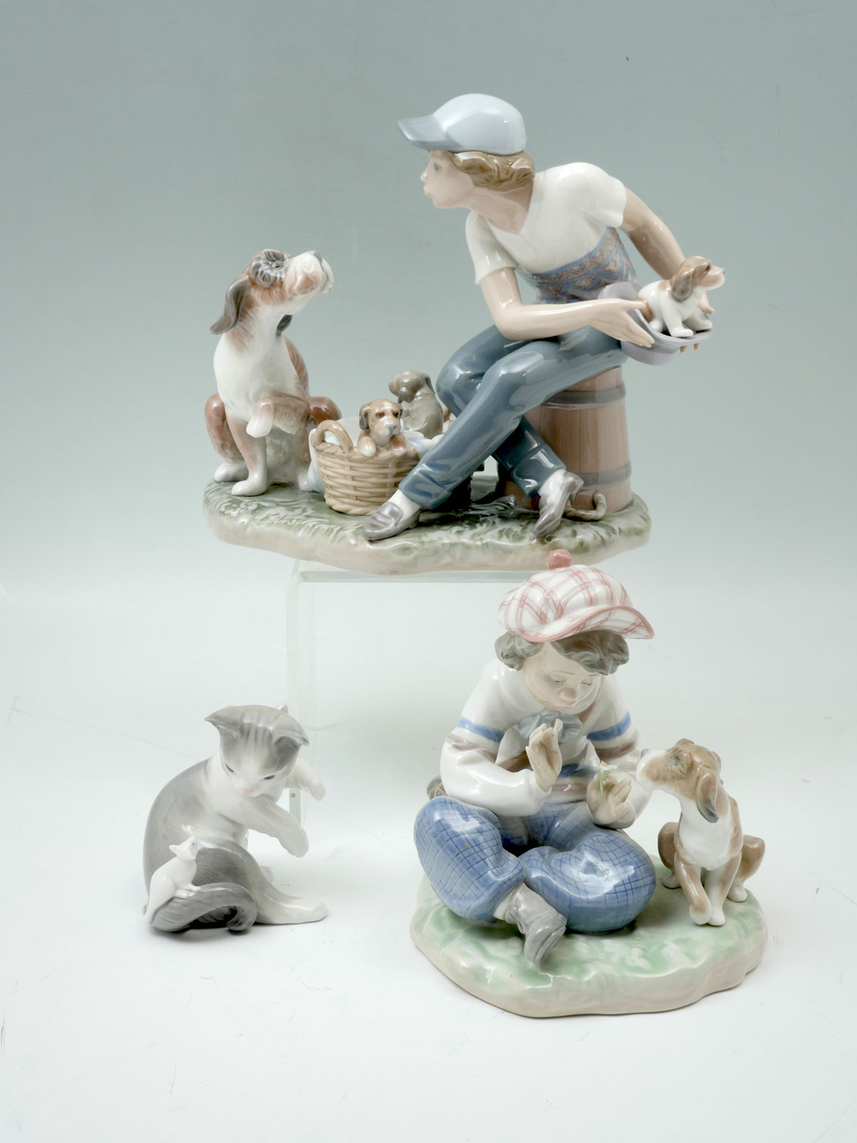 Appraisal: PC LLADRO PORCELAIN FIGURINES Comprising - Cat Mouse - I