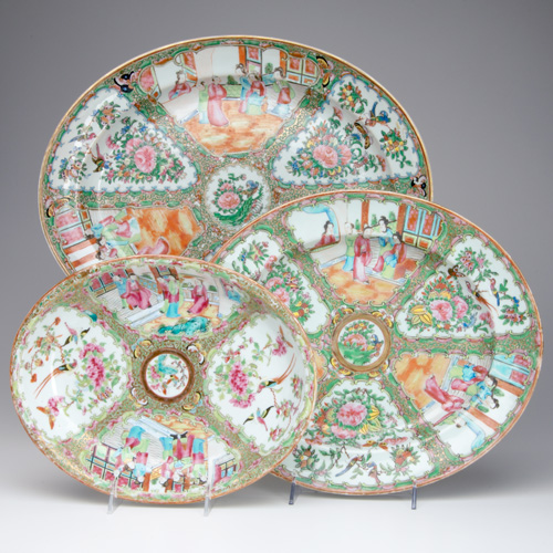 Appraisal: CHINESE EXPORT MANDARIN PORCELAIN Three graduated oval meat platters th