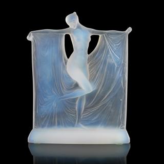 Appraisal: LALIQUE Suzanne statuette opalescent glass LALIQUE Suzanne statuette France des