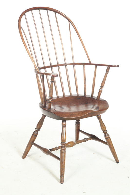 Appraisal: WINDSOR ARM CHAIR American early th century Splayed base with