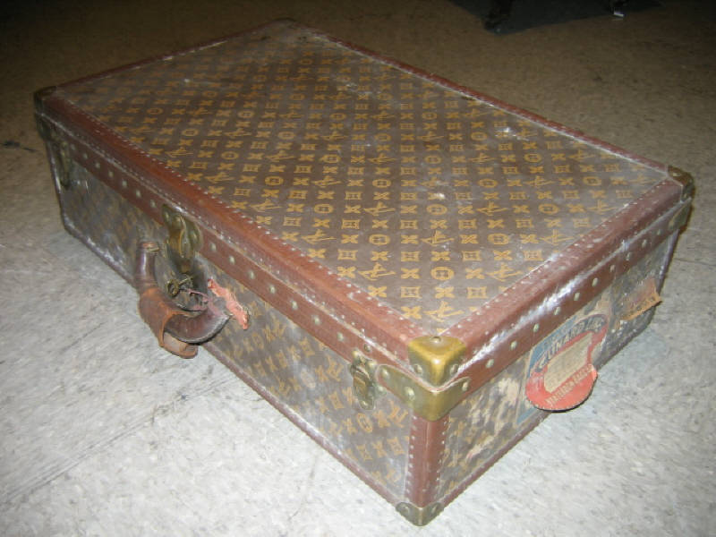 Appraisal: LOUIS VUITTON FRANCE Hard-bound LV monogram suitcase with removable interior