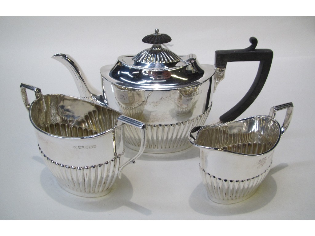 Appraisal: Bachelor's three piece silver tea service Sheffield