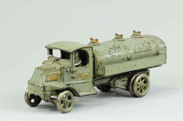 Appraisal: ARCADE MACK ''GASOLINE'' TRUCK C cast iron Mack done in